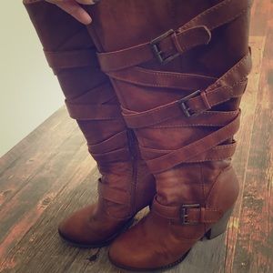 COPY - Women’s boots size 8
